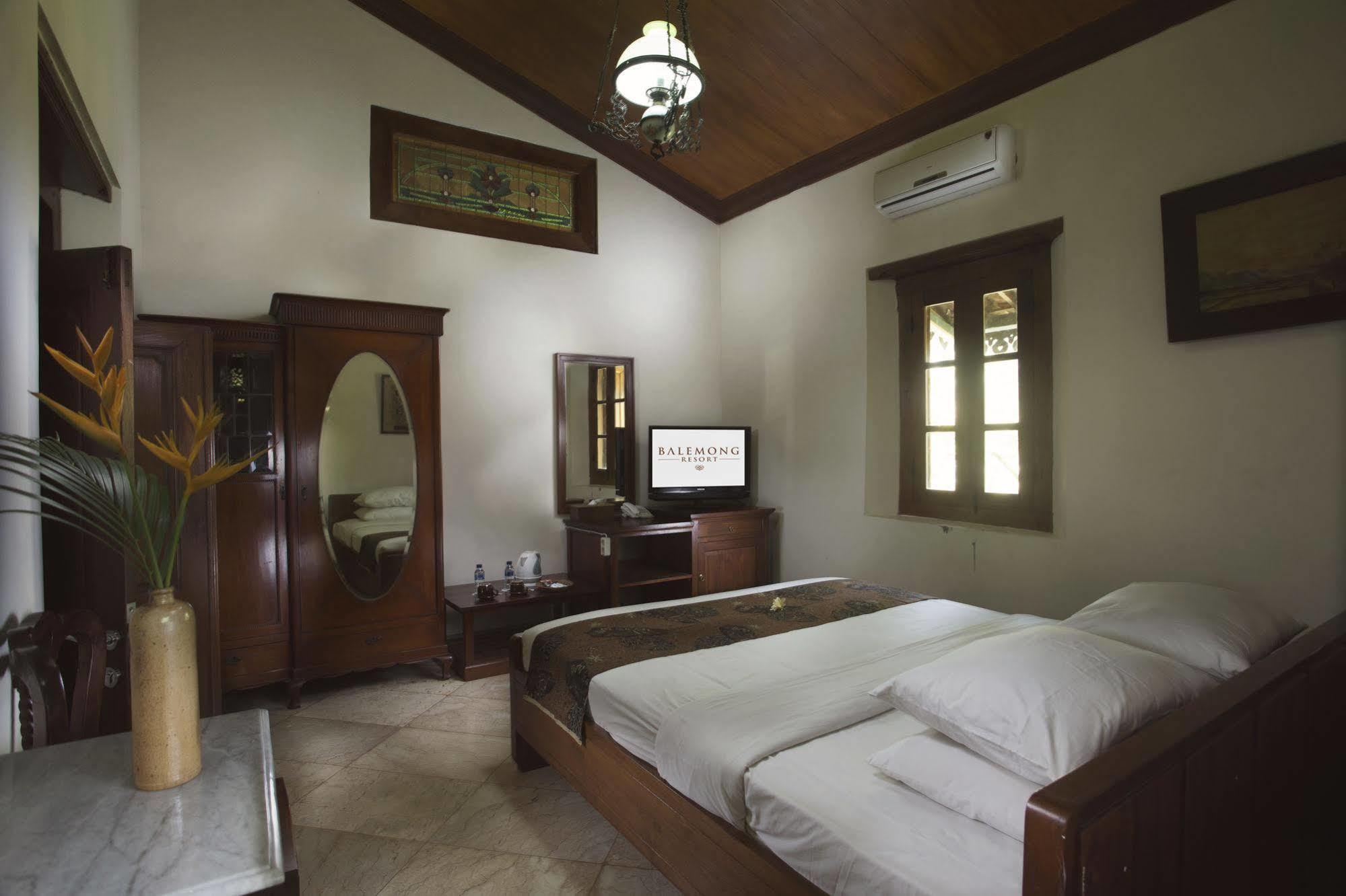 Hotel Melva Balemong Semarang Esterno foto