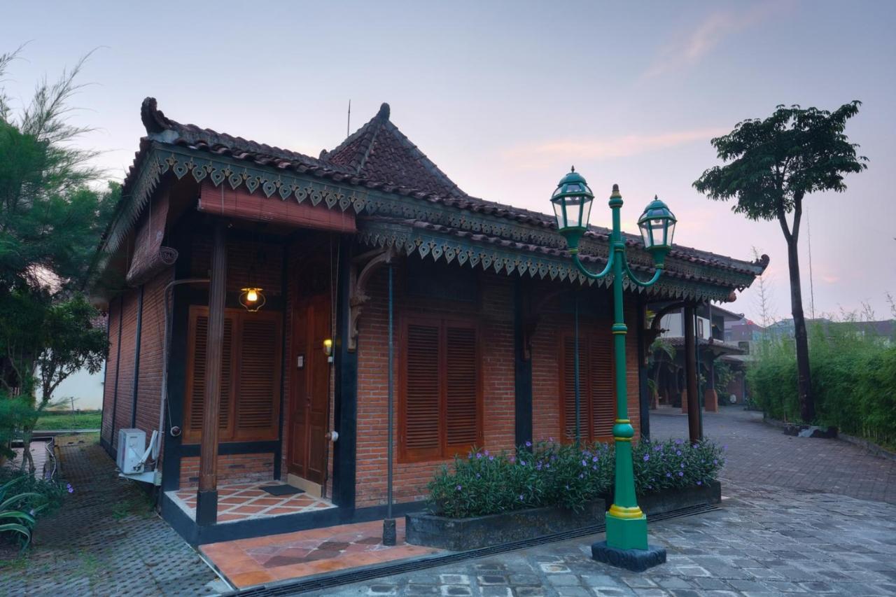 Hotel Melva Balemong Semarang Esterno foto