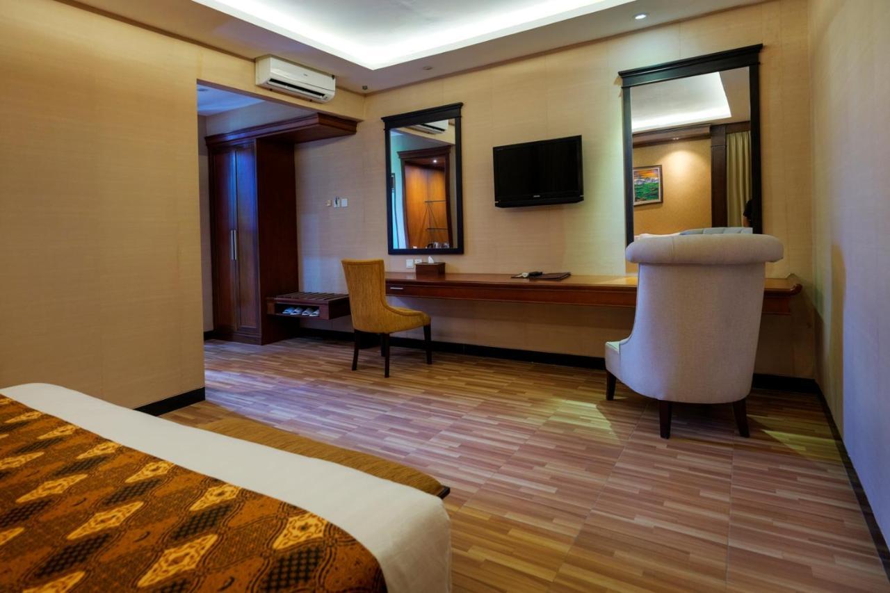 Hotel Melva Balemong Semarang Esterno foto