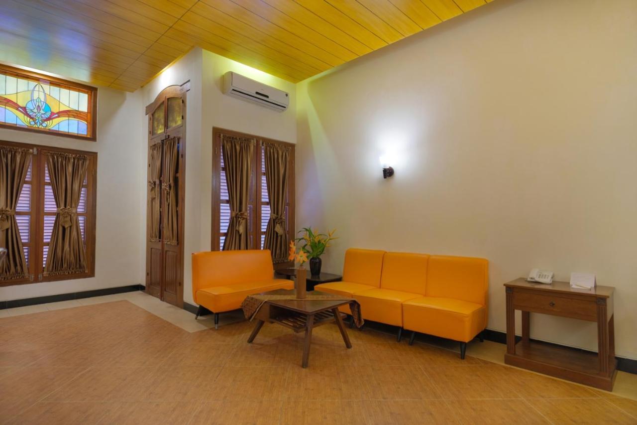 Hotel Melva Balemong Semarang Esterno foto