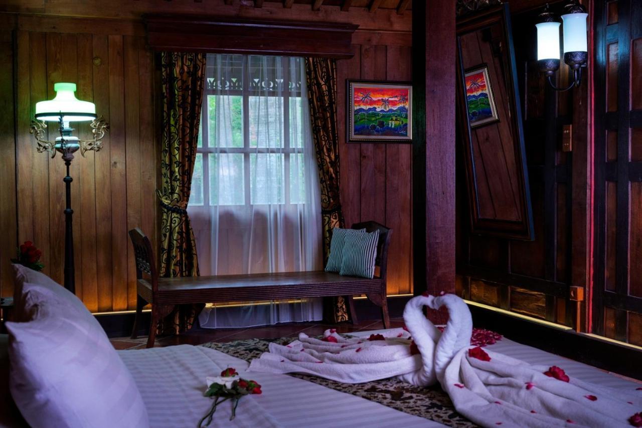 Hotel Melva Balemong Semarang Esterno foto