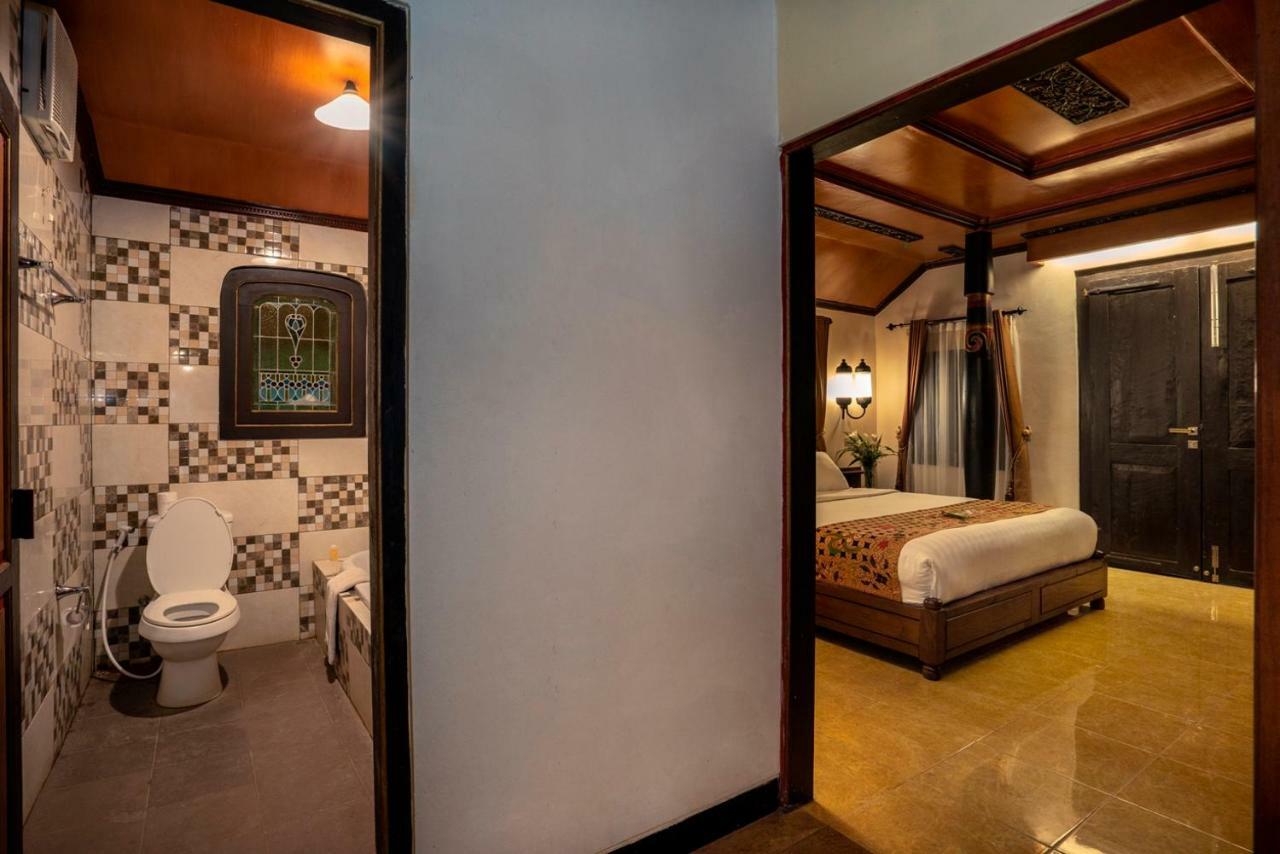 Hotel Melva Balemong Semarang Esterno foto